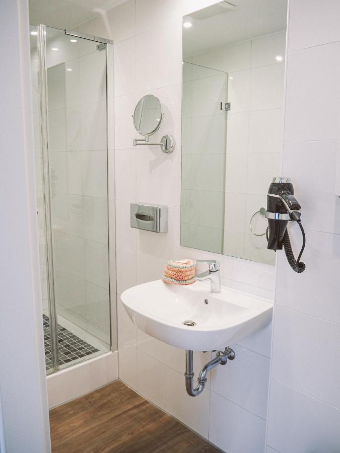 Tante Alma'S Muelheimer Hotel Mülheim an der Ruhr Екстериор снимка